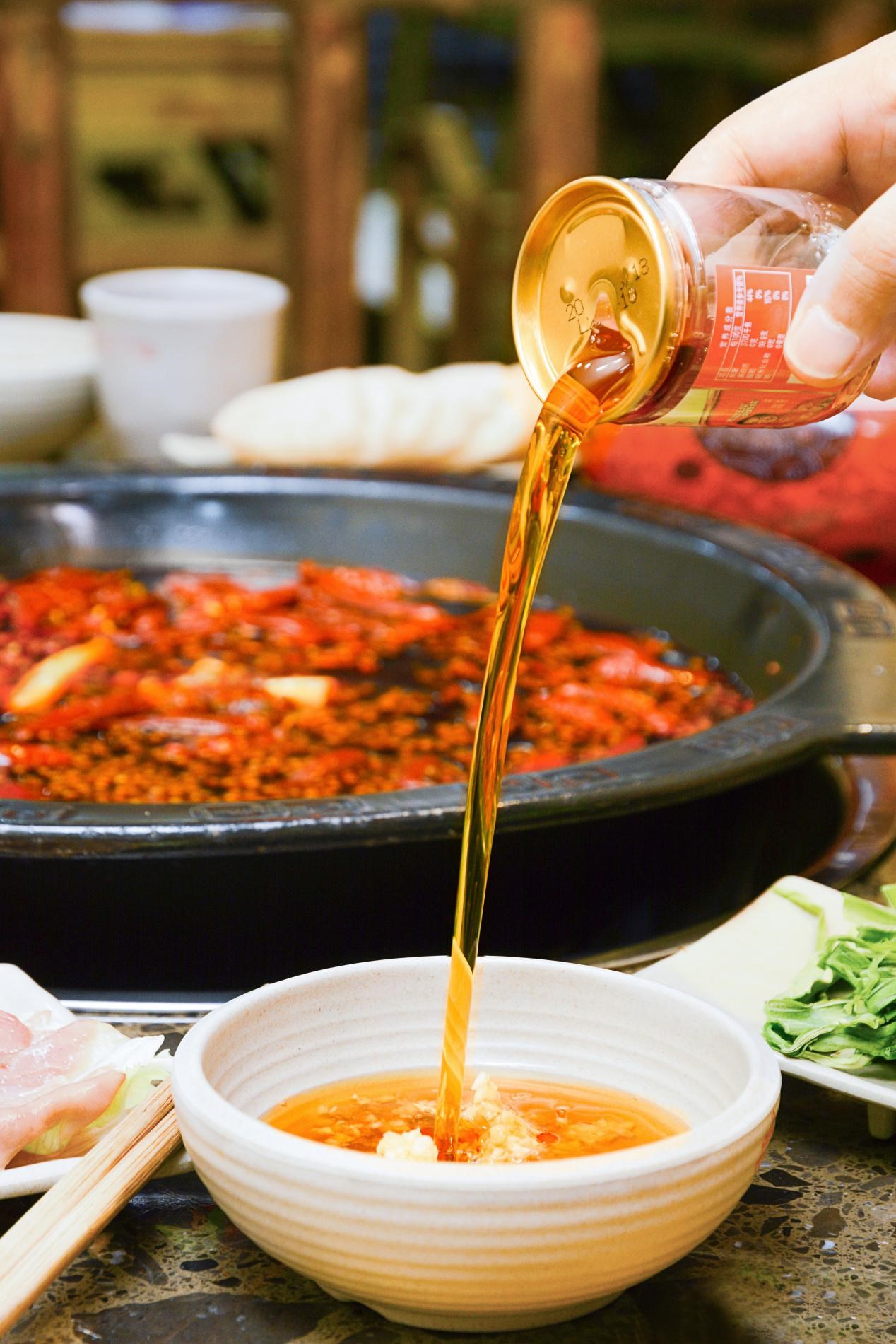 打開味蕾新世界的大門，你真的會(huì)搭配火鍋蘸料嗎？(圖3)